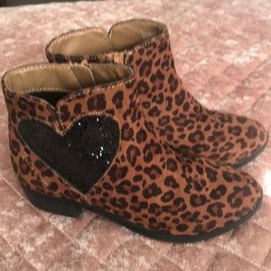 Betsyville leopard booties ⭐️